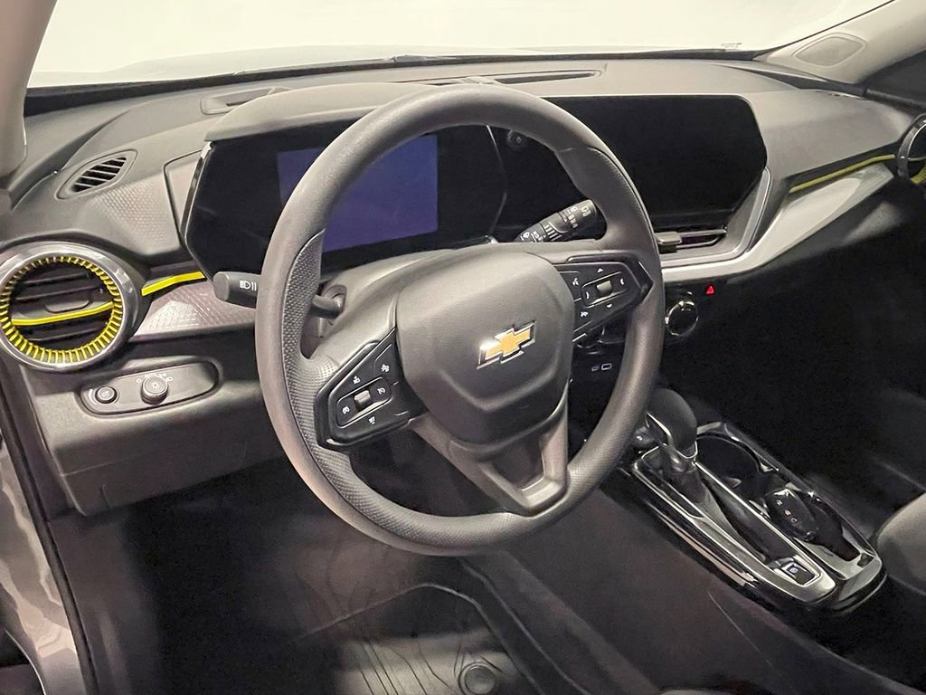 Used 2024 Chevrolet Trax LT image 18