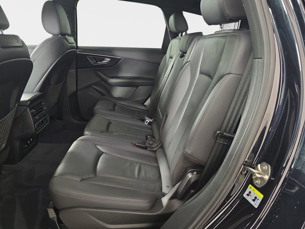 Used 2021 Audi Q7 3.0T Premium w/ Convenience Package image 18