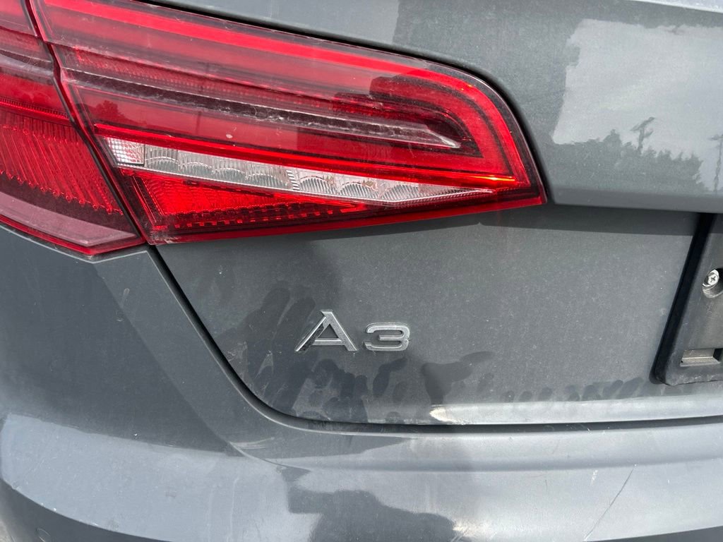 Used 2017 Audi A3 e-tron Premium Plus w/ Technology Package FWD image 16