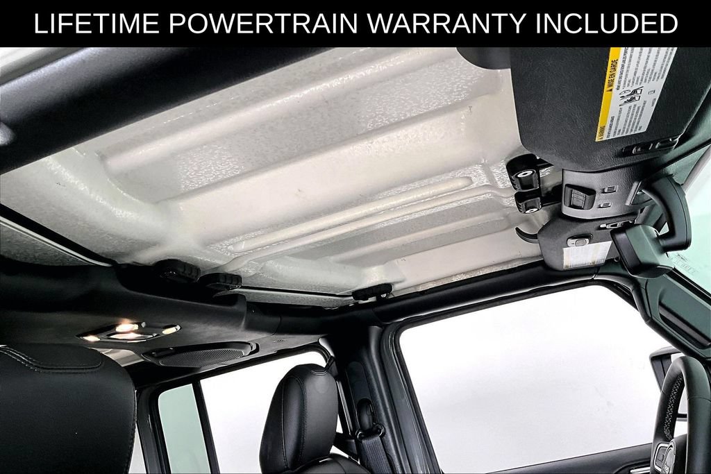 Used 2023 Jeep Wrangler Unlimited Sahara AWD/4WD image 23