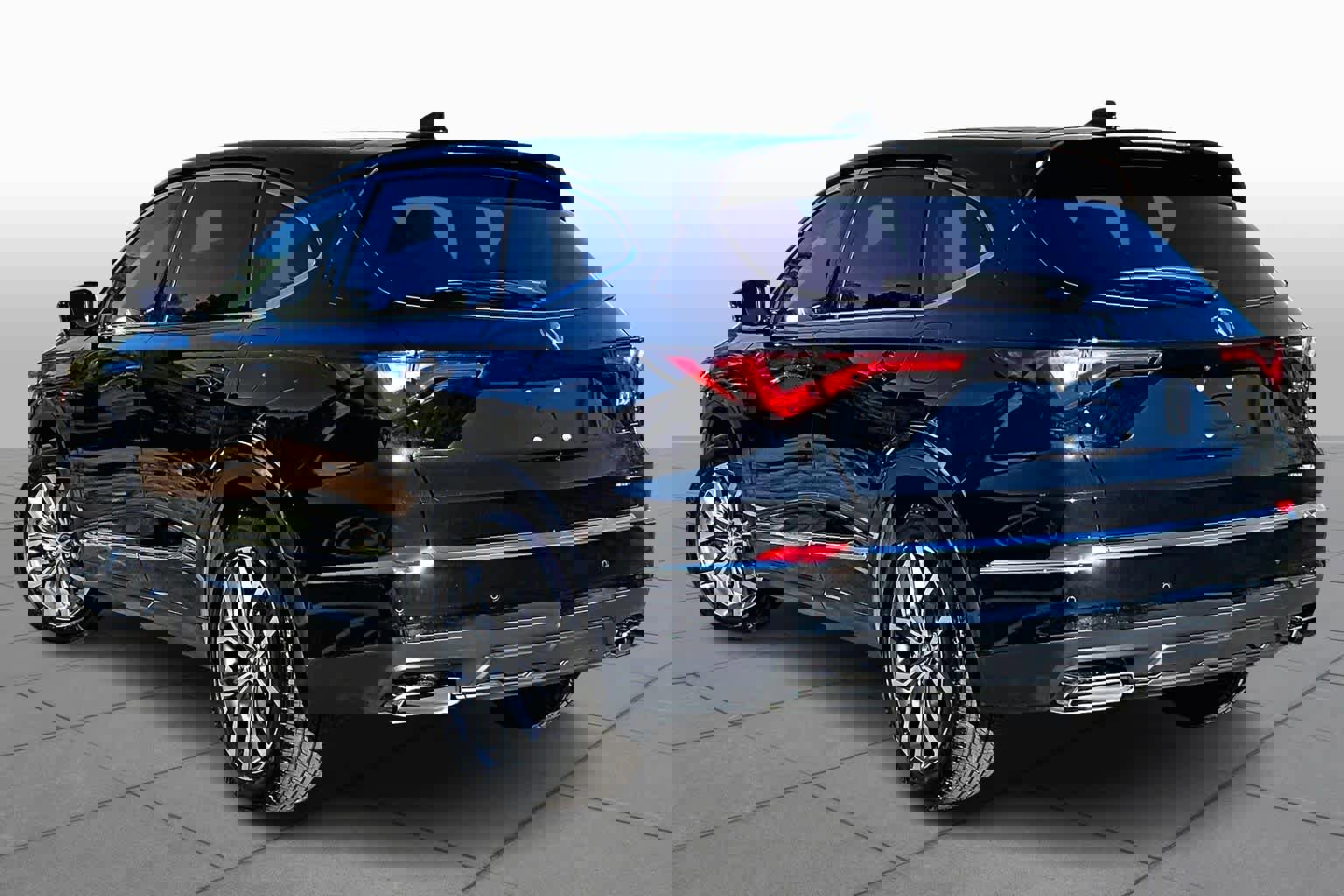 Used 2023 Acura MDX SH-AWD w/ Technology Package image 11