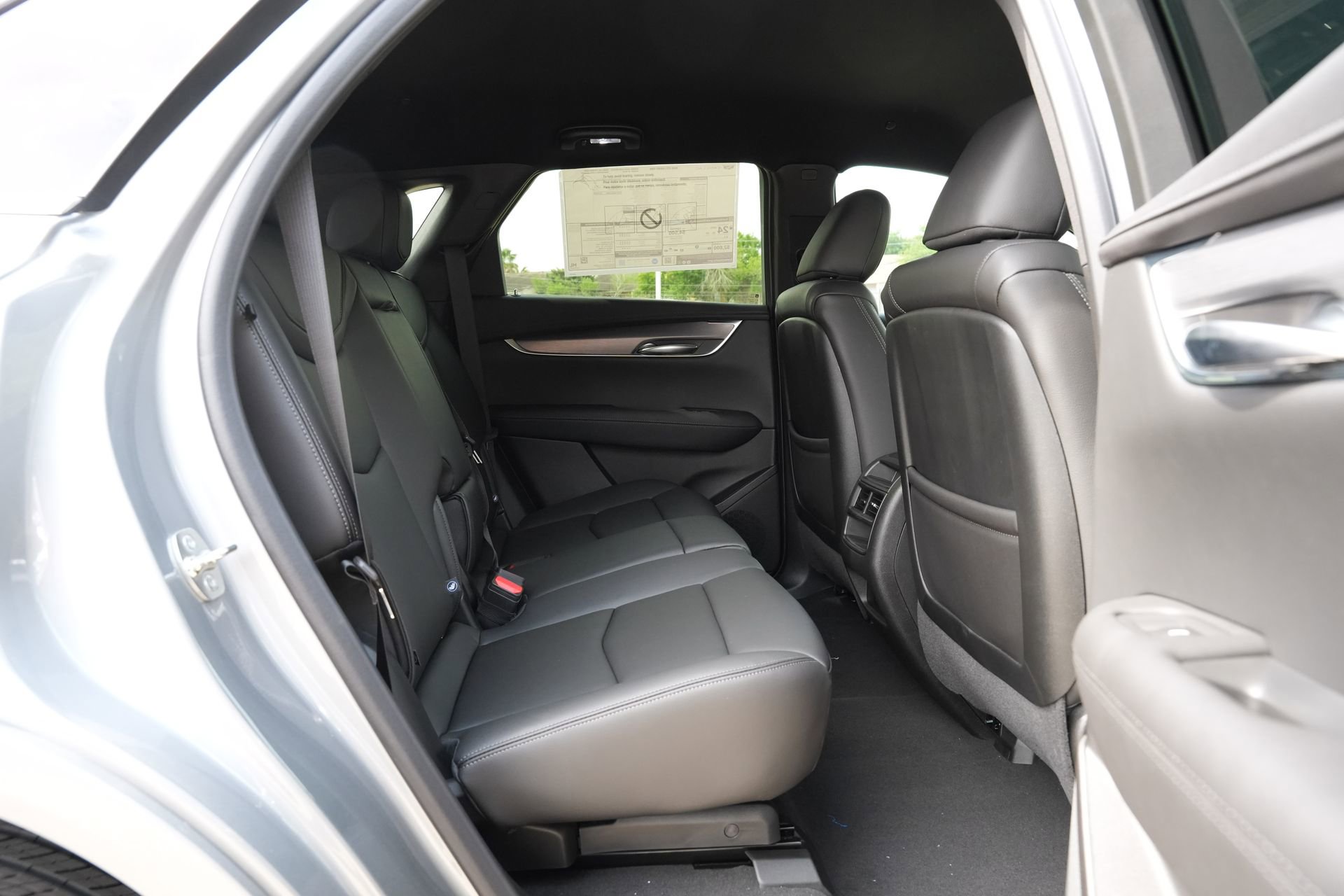 New 2026 Cadillac XT5 Luxury w/ LPO, Floor Liner Package image 24