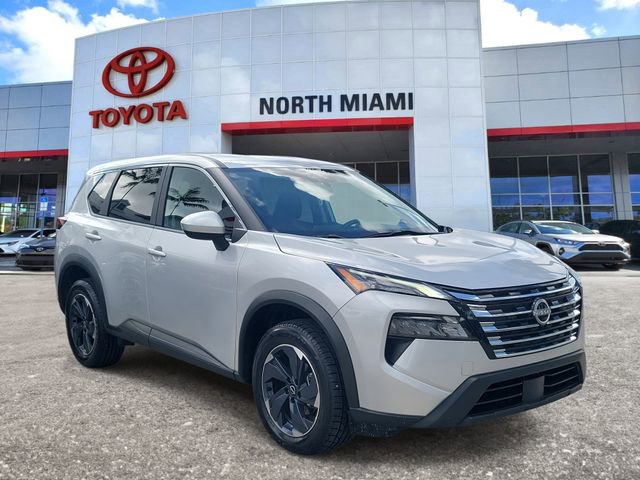 Used 2024 Nissan Rogue SV