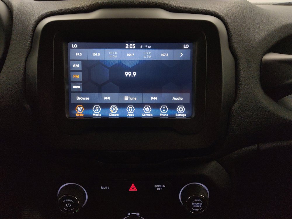 Used 2020 Jeep Renegade Latitude w/ Cold Weather Group AWD/4WD image 25