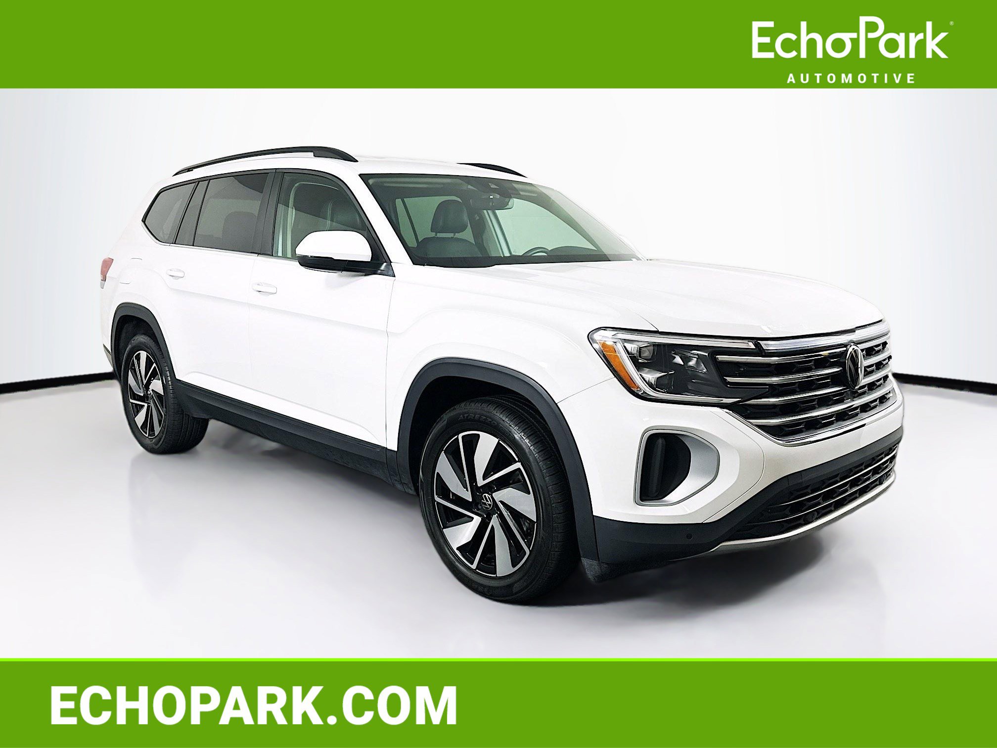 Used 2025 Volkswagen Atlas SE image 1