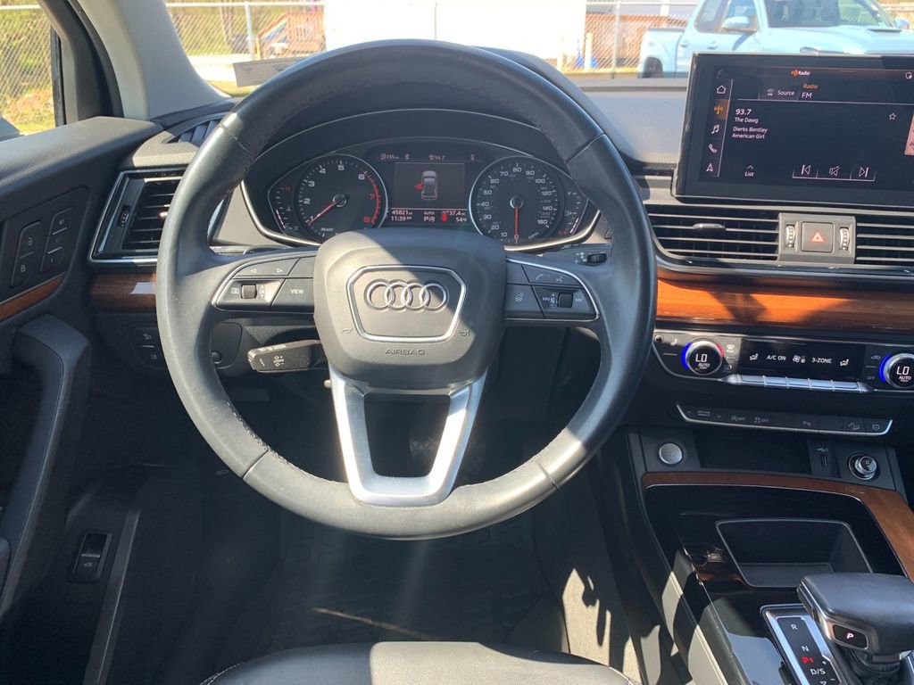 Used 2021 Audi Q5 2.0T Premium w/ Convenience Package image 17