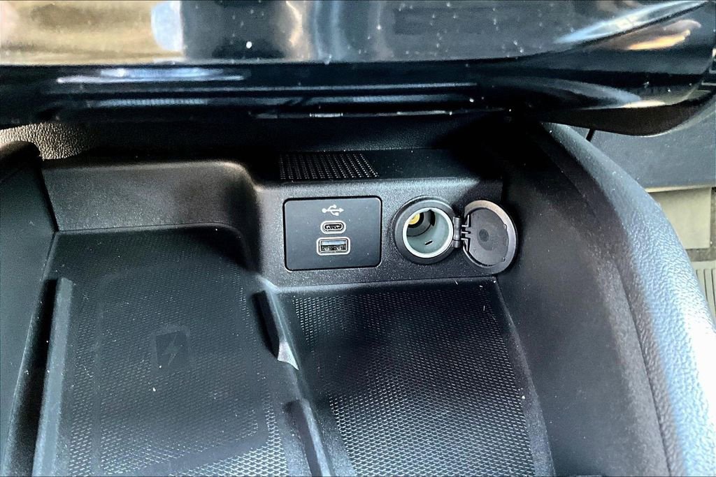 Used 2025 Ford Escape ST-Line Elite w/ Premium Technology Package image 18