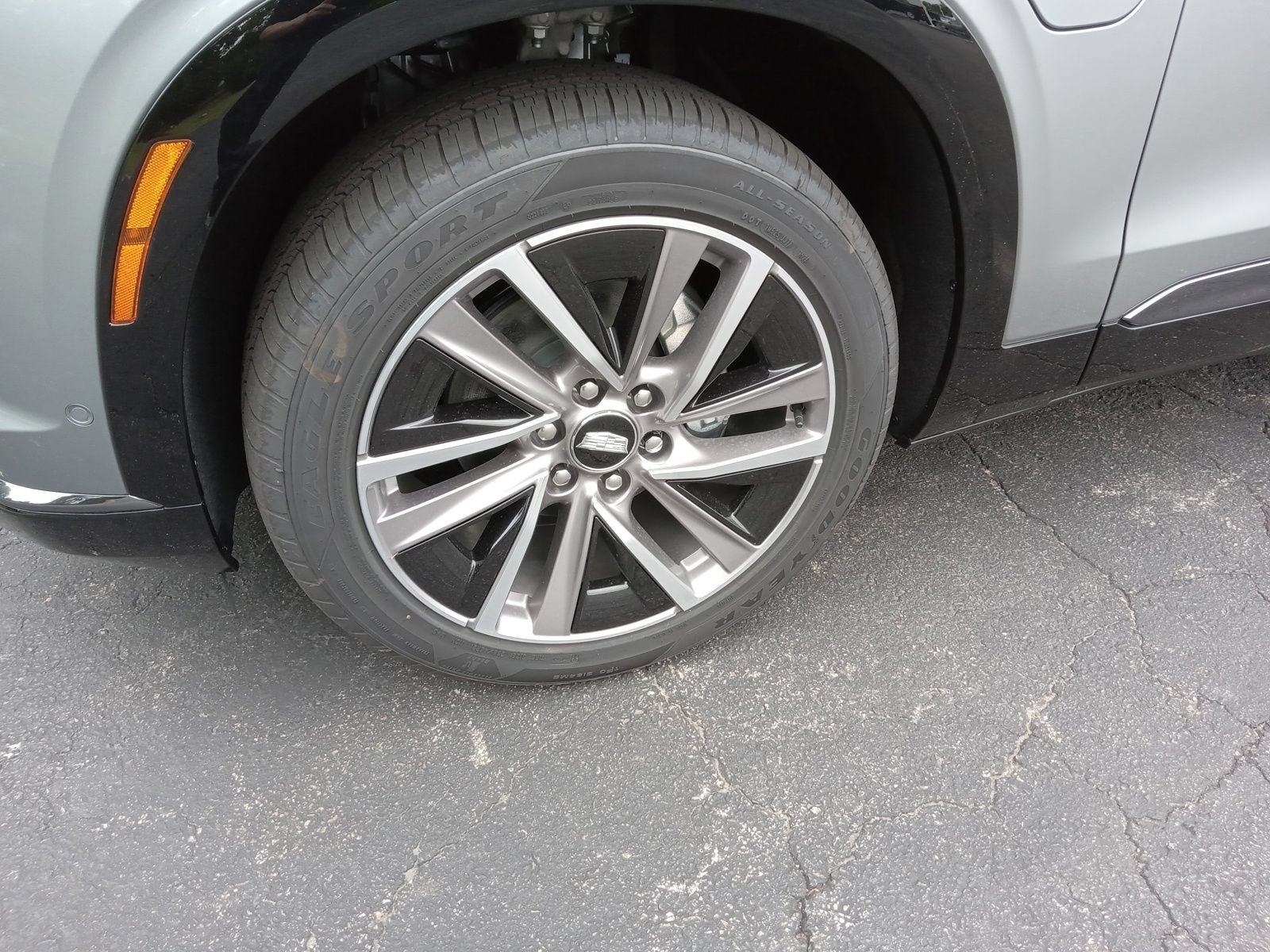 New 2027 Cadillac Vistiq Sport AWD/4WD image 6