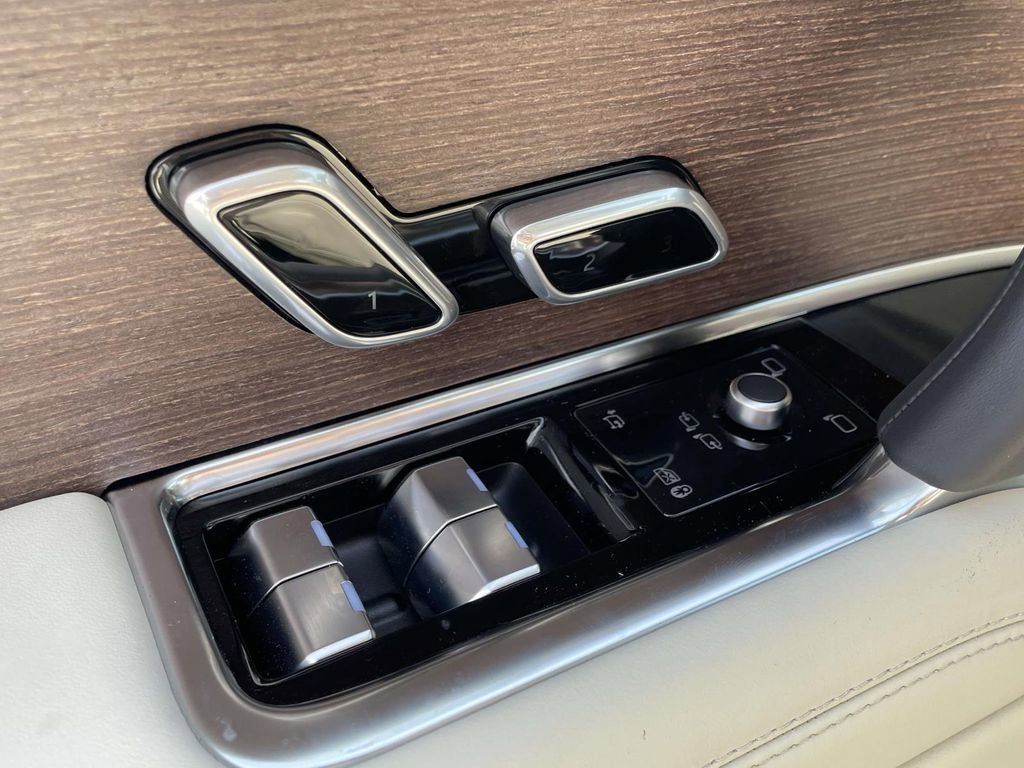 New 2026 Land Rover Range Rover SE AWD/4WD image 34