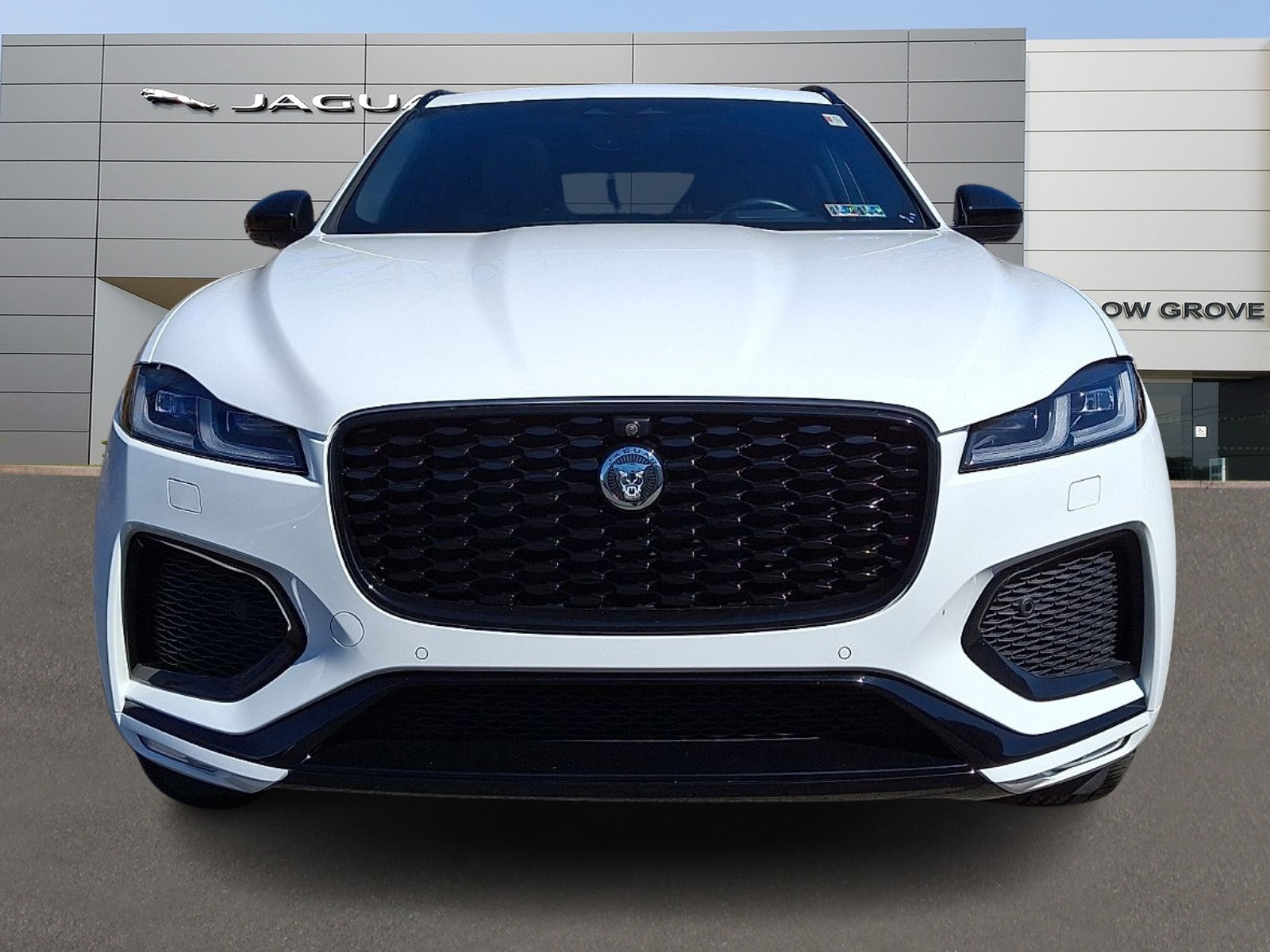 Used 2026 Jaguar F-PACE R-Dynamic S image 8