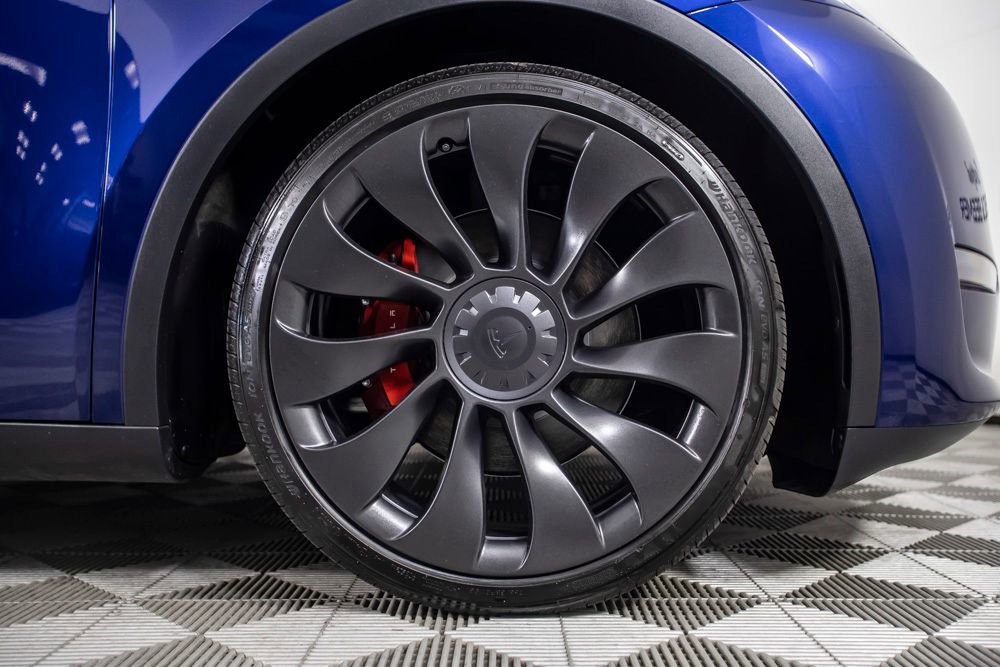 Used 2025 Tesla Model Y Performance image 30