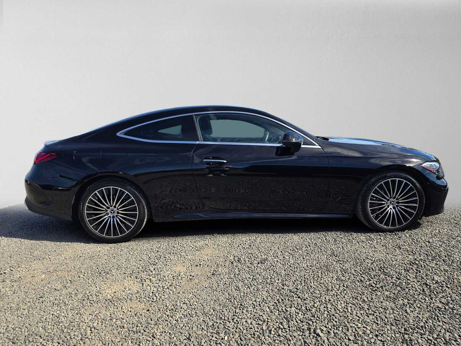 Used 2024 Mercedes-Benz CLE 300 4MATIC Coupe image 3