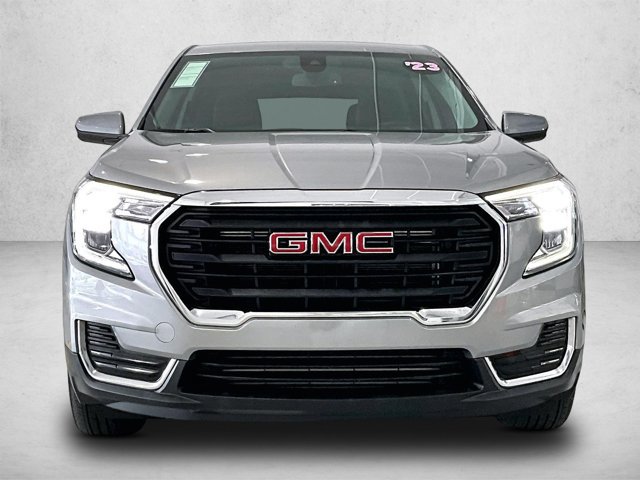 Used 2023 GMC Terrain SLE FWD image 3