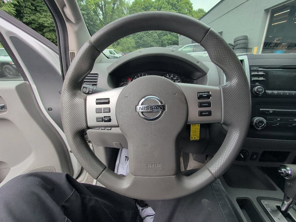 Used 2014 Nissan Frontier SV AWD/4WD image 19