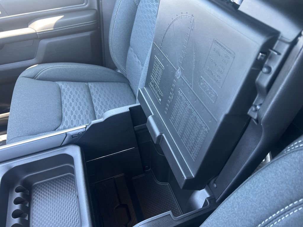 New 2026 RAM 1500 4x4 Crew Cab image 44