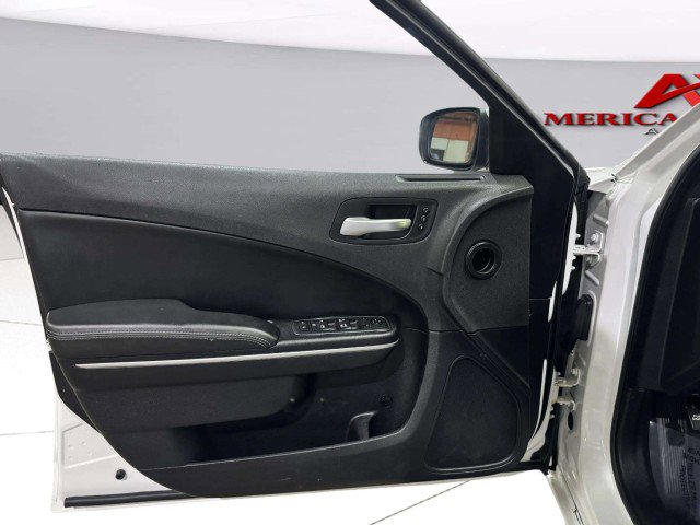 Used 2020 Dodge Charger SXT w/ Leather Interior Group image 10