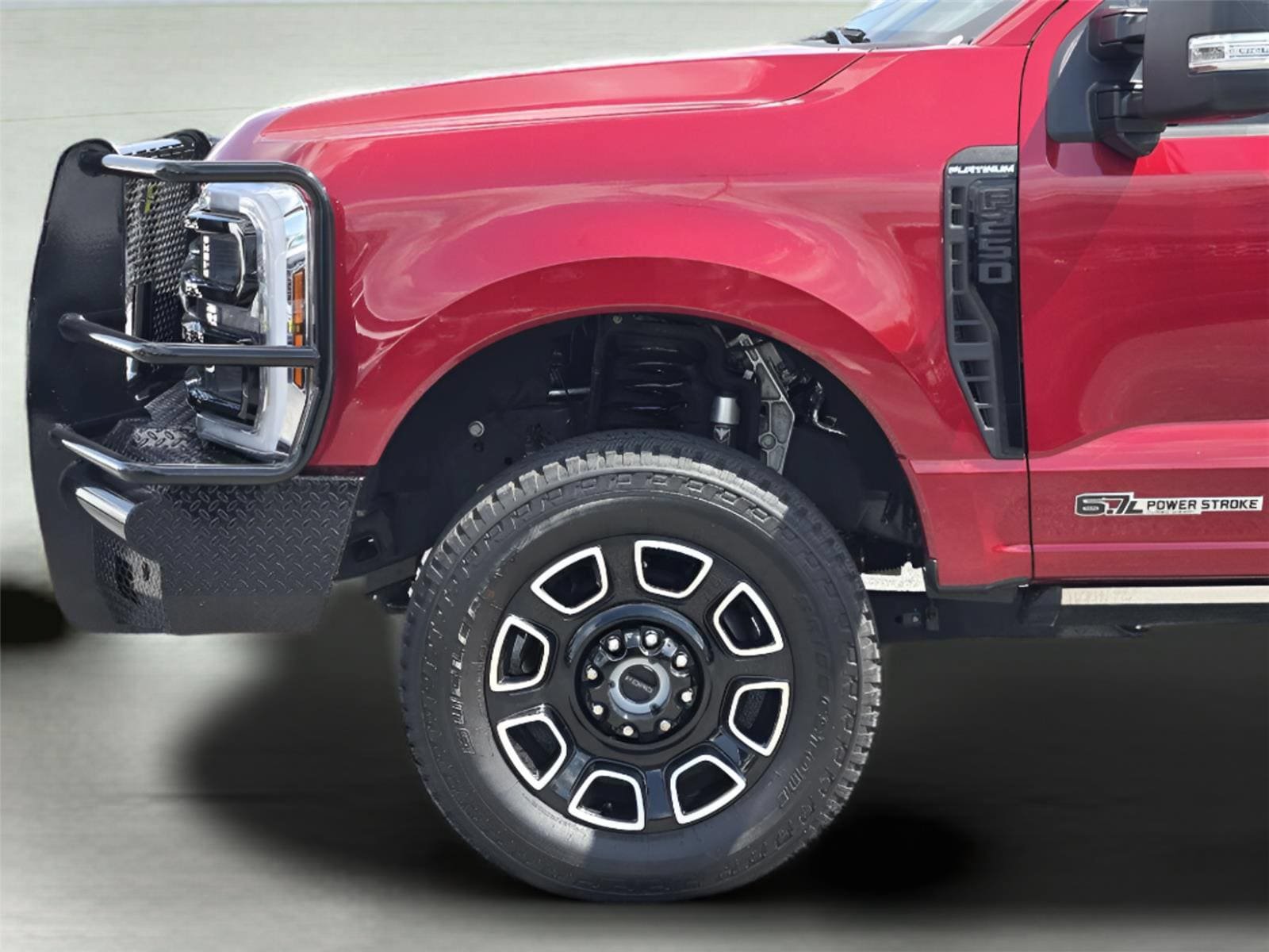 Certified 2025 Ford F250 Platinum w/ FX4 Off-Road Package AWD/4WD image 9