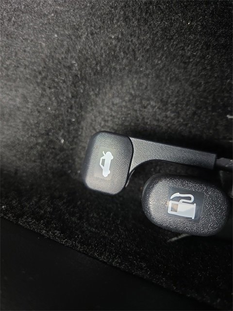 New 2025 Hyundai Elantra SEL image 21