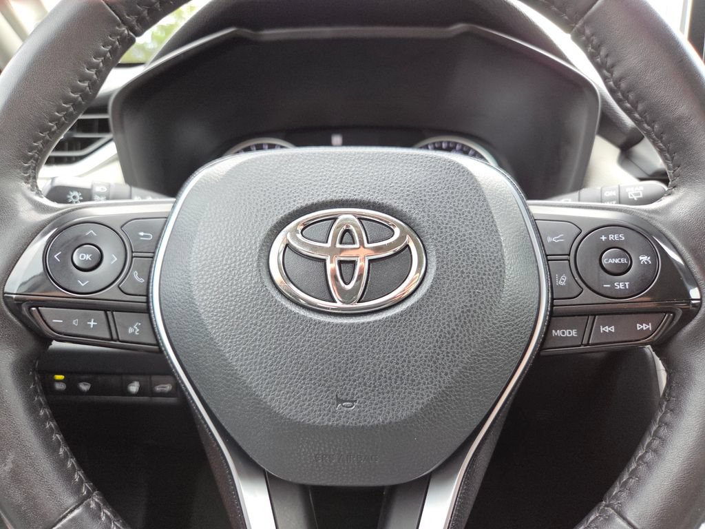 Used 2019 Toyota RAV4 XLE Premium w/ Cold Weather Package AWD/4WD image 36
