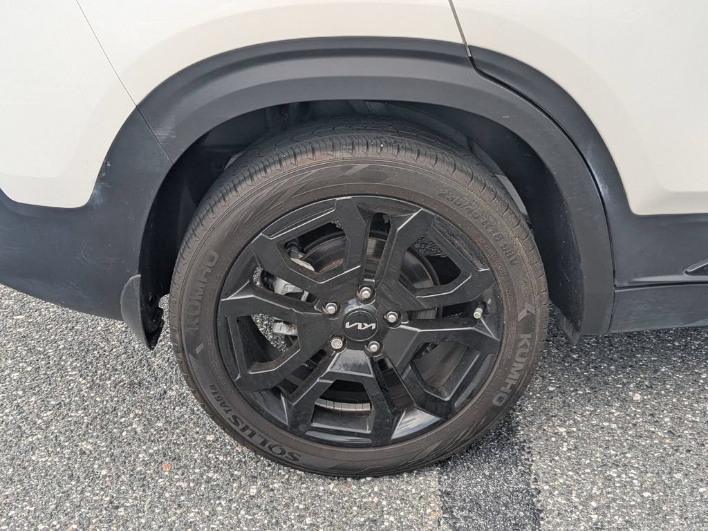 Used 2024 Kia Seltos X-Line AWD/4WD image 8
