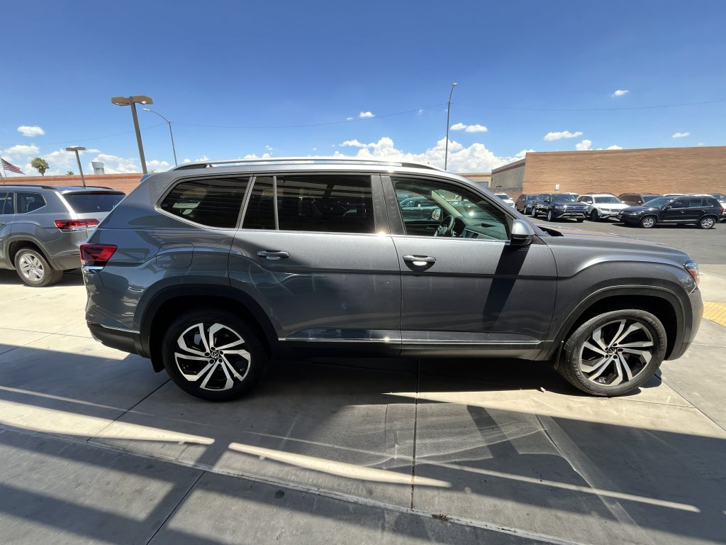 Used 2023 Volkswagen Atlas SEL AWD/4WD image 6