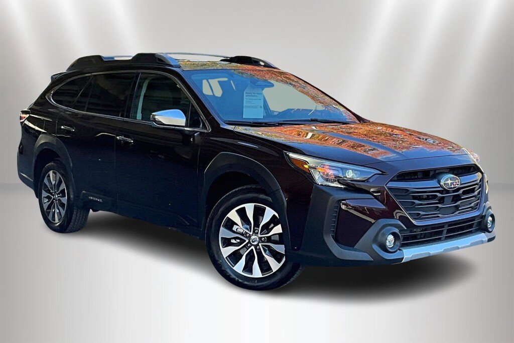 Certified 2025 Subaru Outback Touring XT w/ Tech Package 2