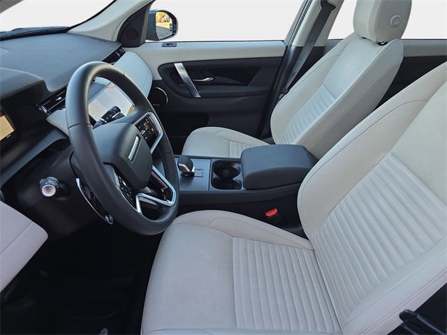 Used 2025 Land Rover Discovery Sport S image 18