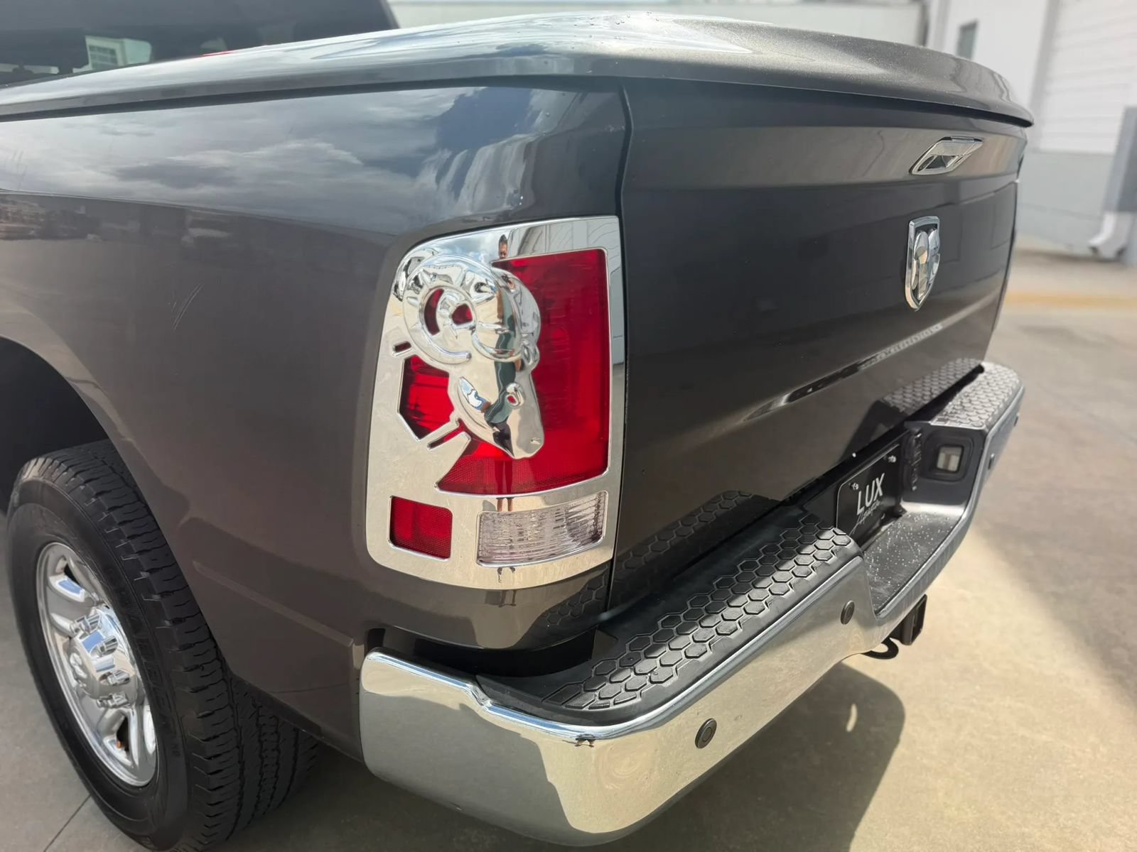 Used 2018 RAM 2500 Tradesman w/ Chrome Appearance Group RWD image 13