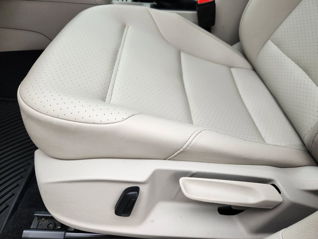 Used 2020 Volkswagen Golf 4-Door image 24