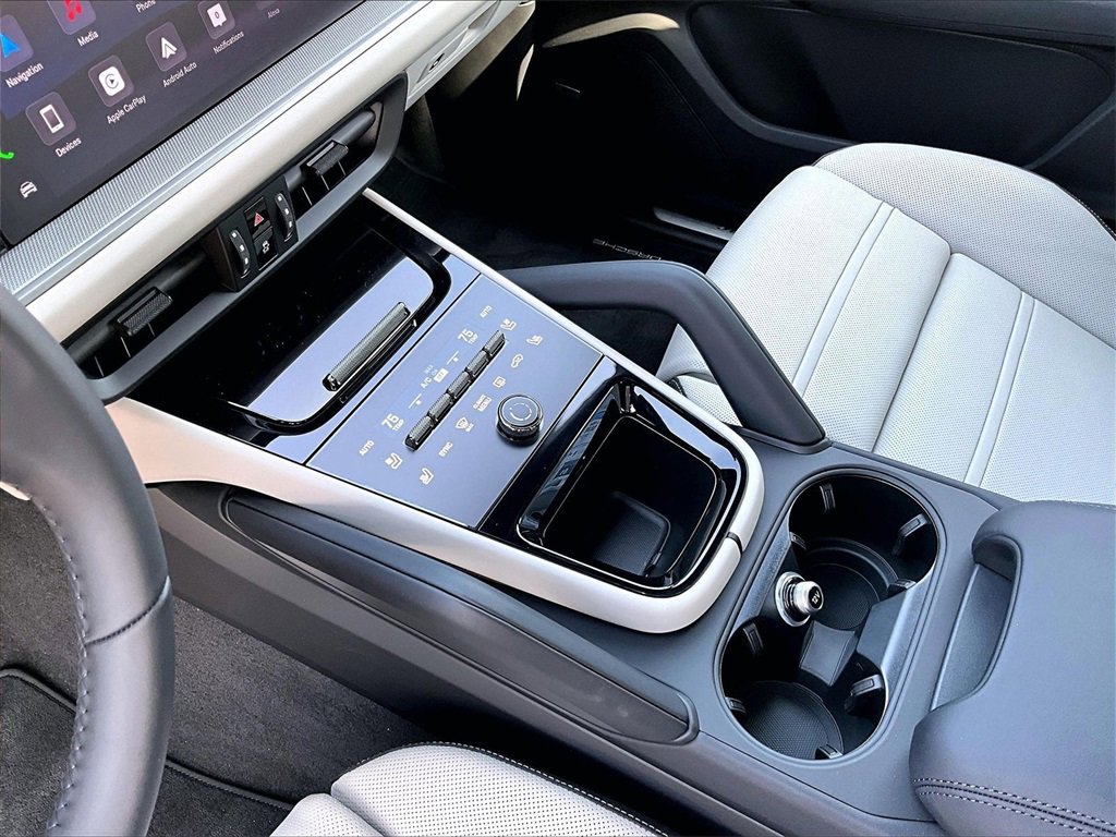 New 2026 Porsche Cayenne Coupe image 17