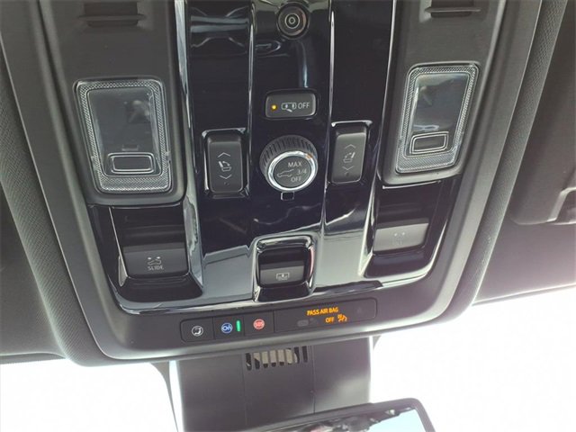 New 2026 Chevrolet Suburban Z71 w/ Comfort Package image 13