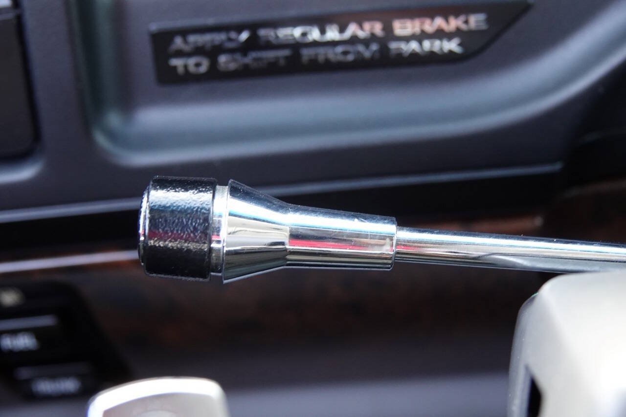 Used 1993 Buick Park Avenue Ultra FWD image 88