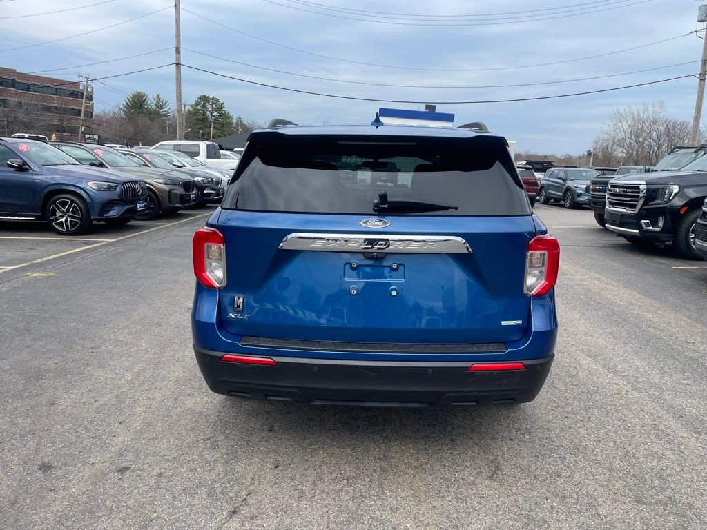 Used 2020 Ford Explorer XLT w/ Comfort Package image 4