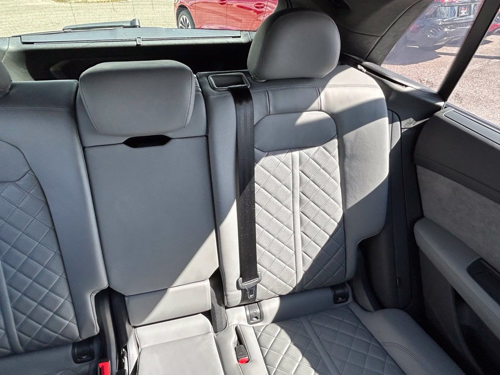 Used 2021 Audi SQ8 Prestige AWD/4WD image 14