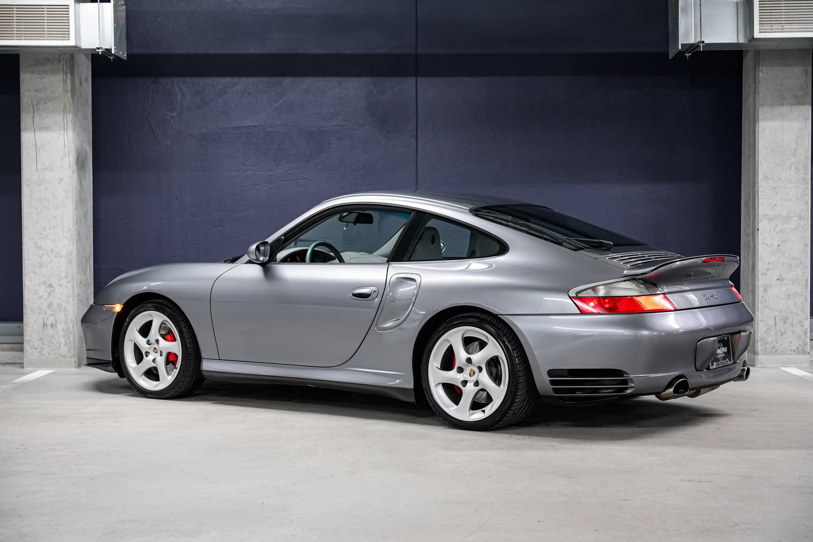 Used 2001 Porsche 911 Turbo AWD/4WD image 8