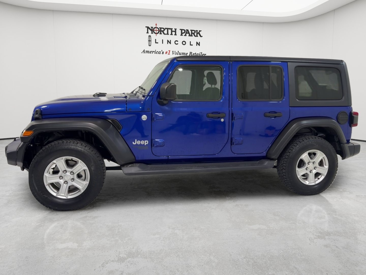 Used 2020 Jeep Wrangler Unlimited Sport S AWD/4WD image 2