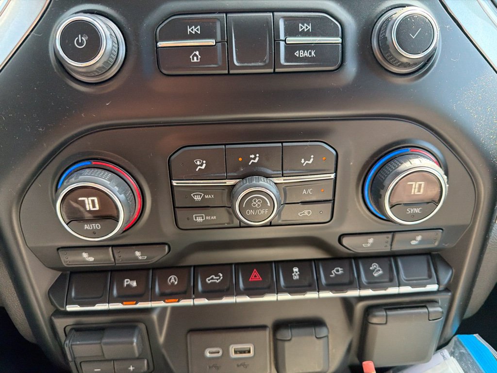 Used 2019 Chevrolet Silverado 1500 RST AWD/4WD image 23