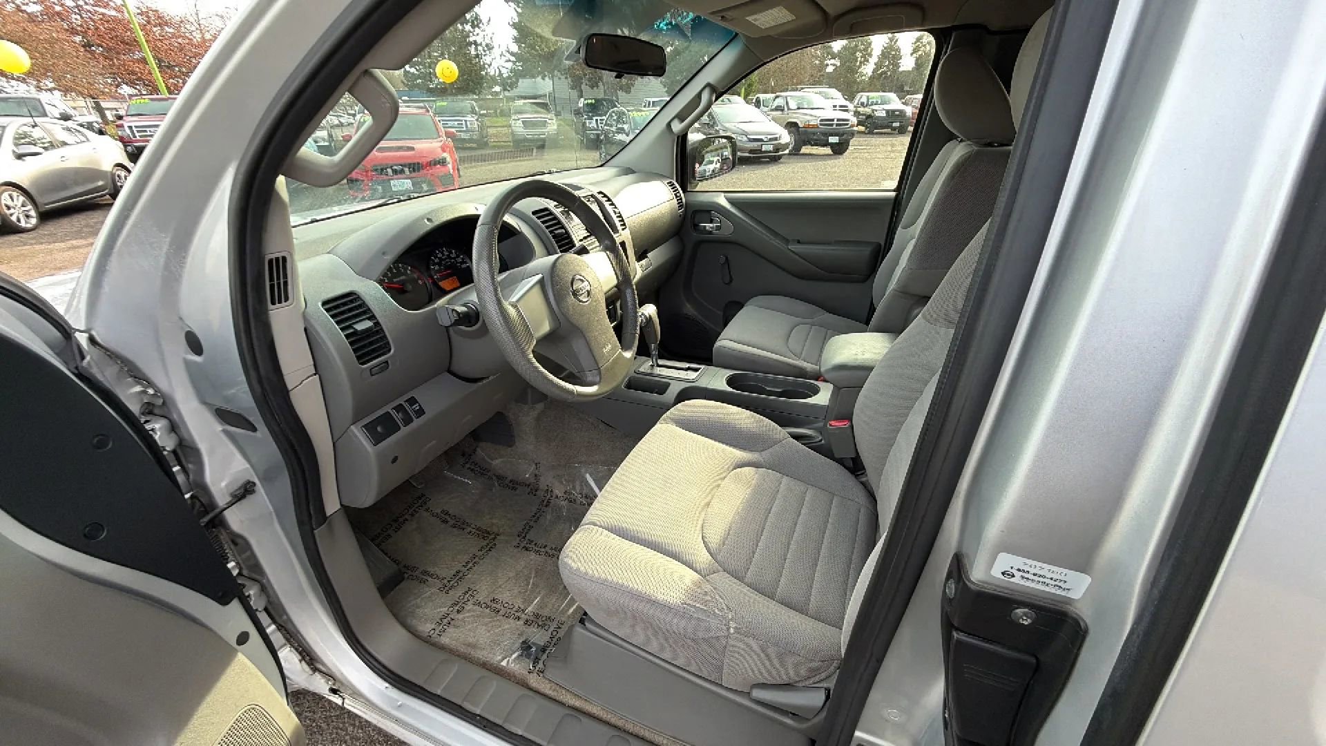 Used 2013 Nissan Frontier S image 8