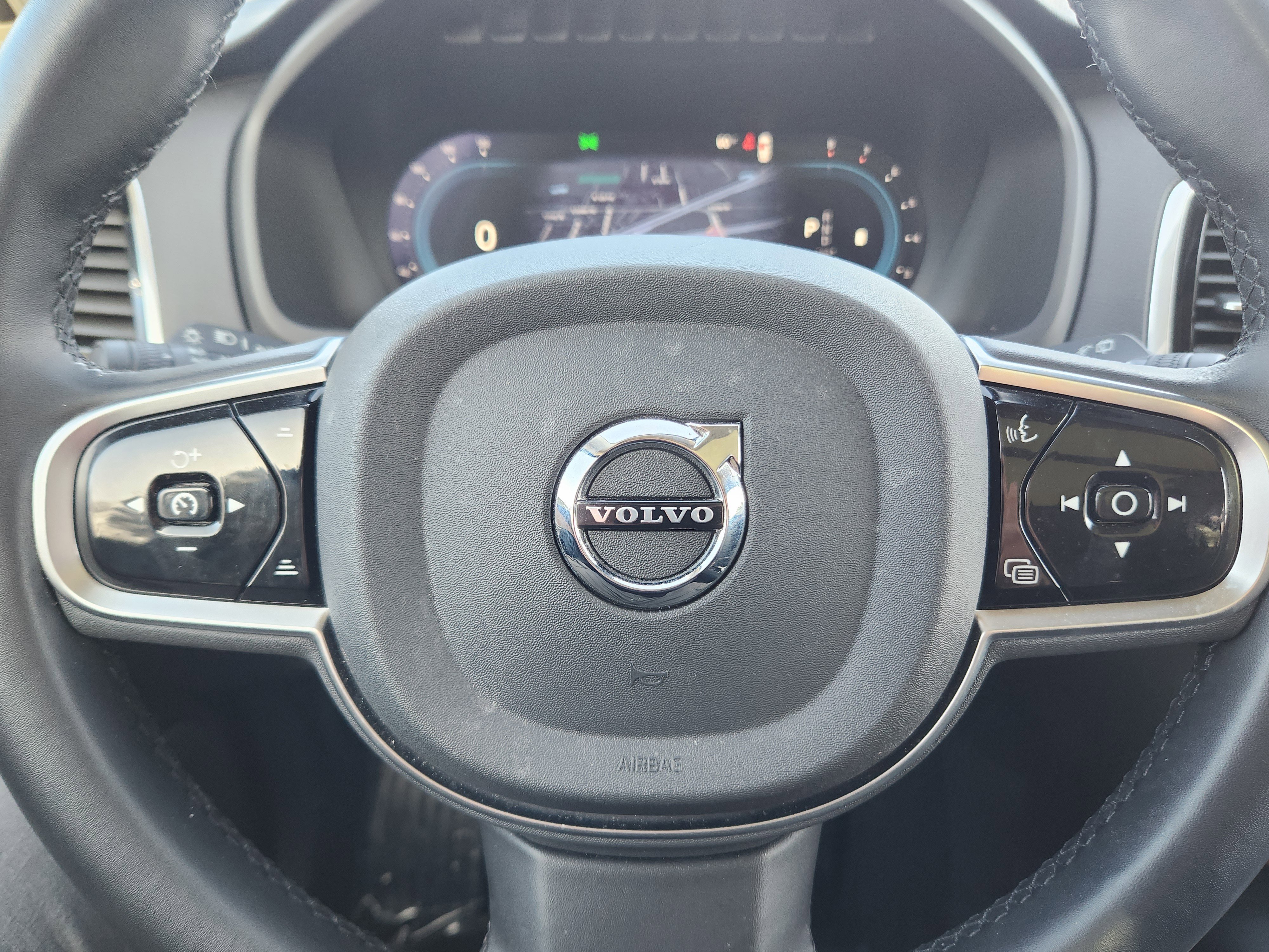 Used 2024 Volvo XC90 B5 Plus image 7