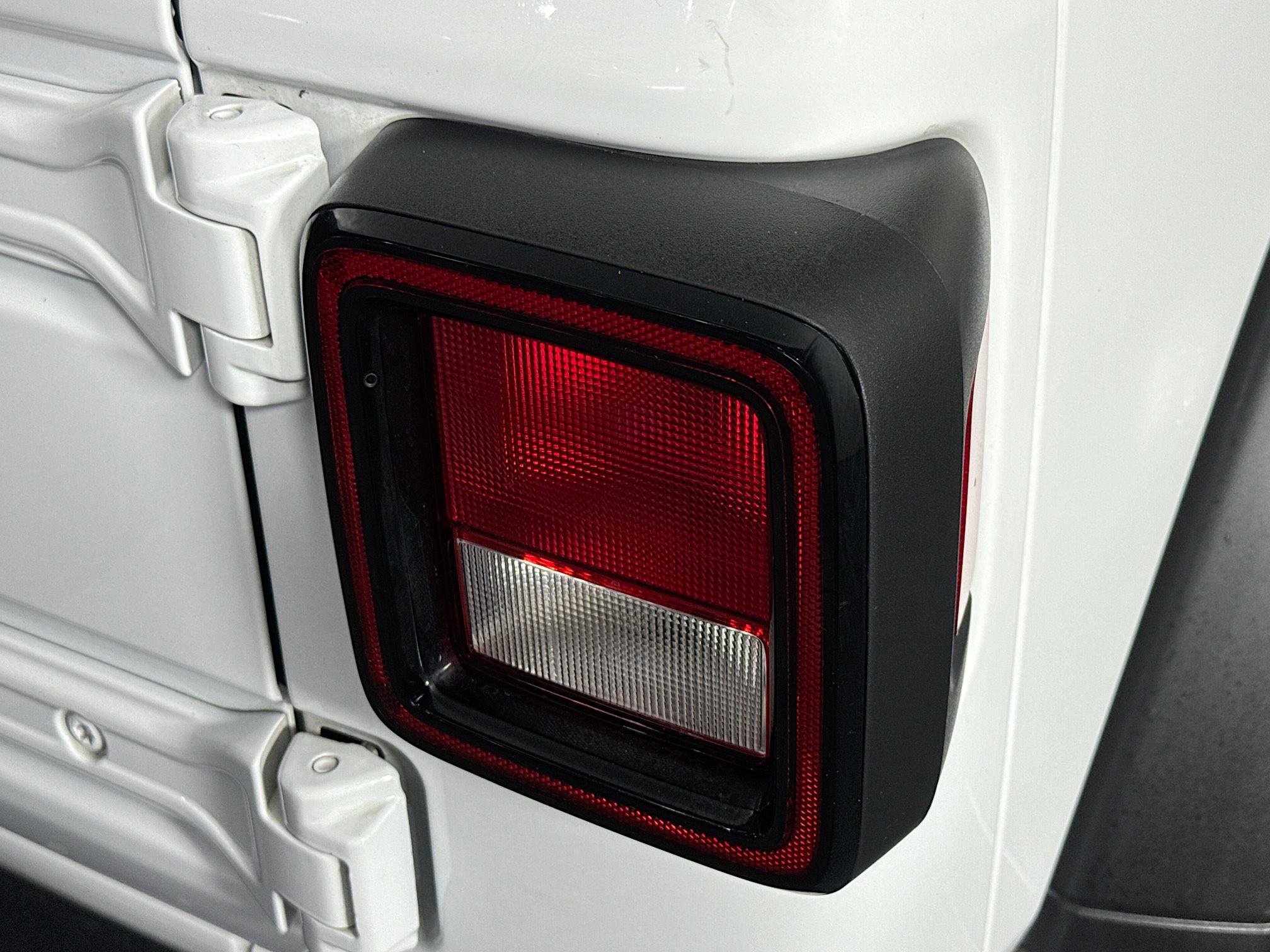 Used 2019 Jeep Wrangler Unlimited Sport S image 32