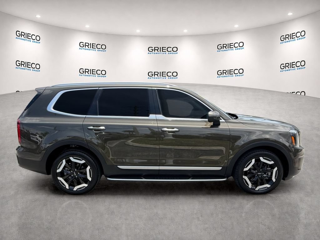 Used 2024 Kia Telluride S AWD/4WD image 8
