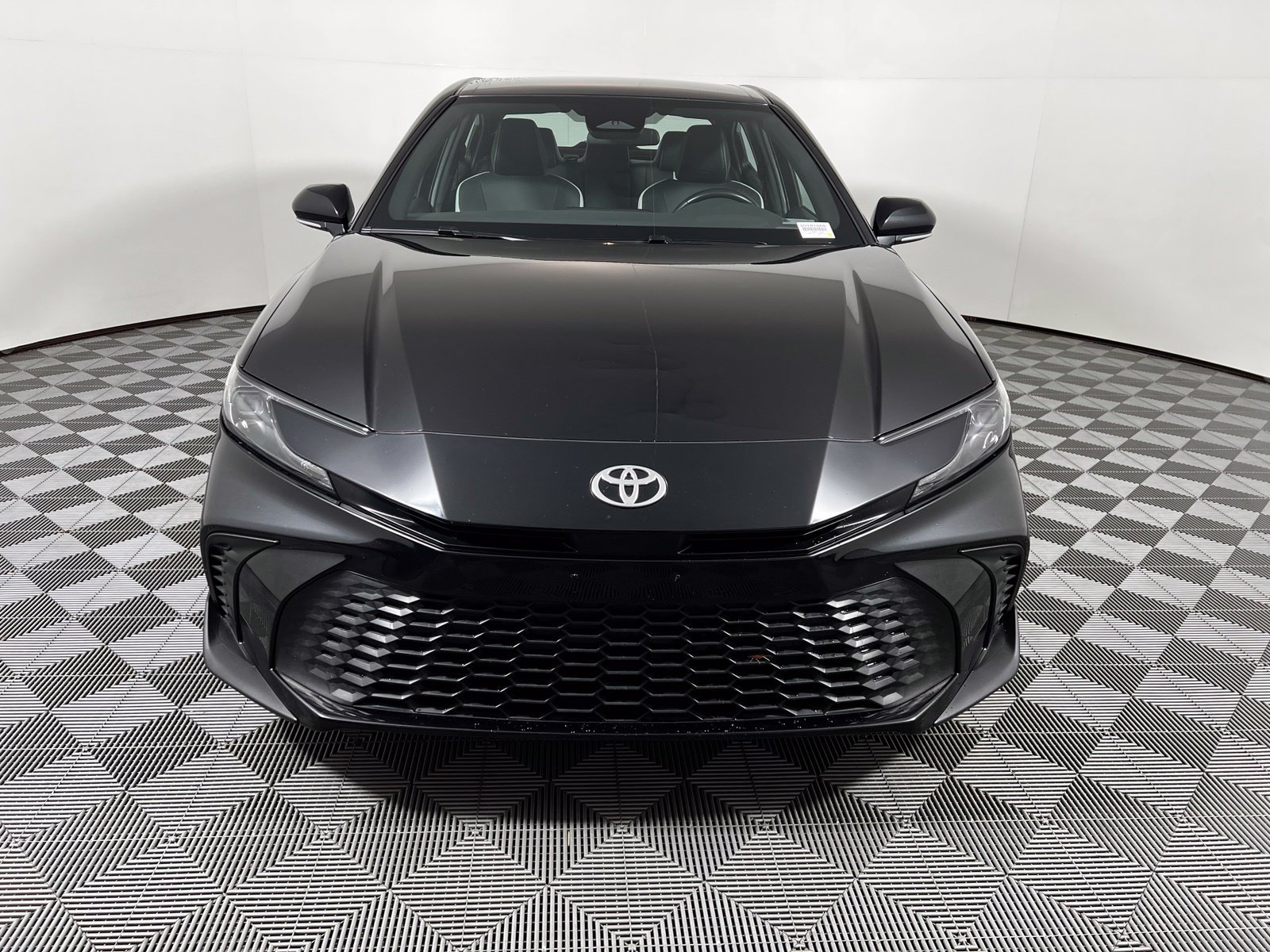 Certified 2025 Toyota Camry SE FWD image 2