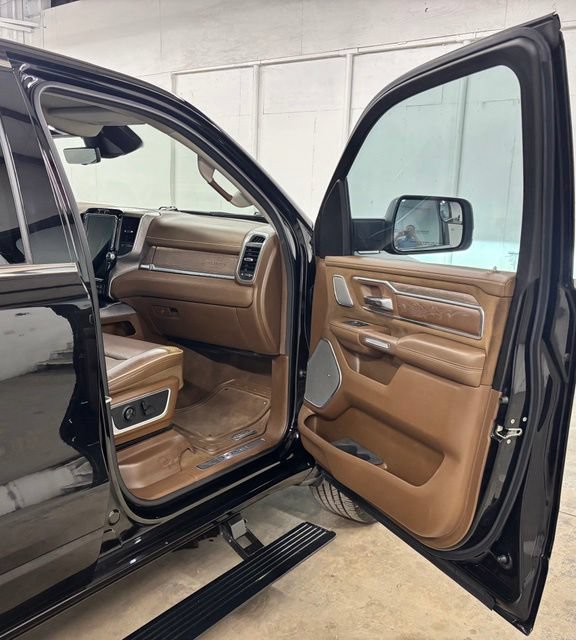 Used 2023 RAM 1500 Limited AWD/4WD image 17