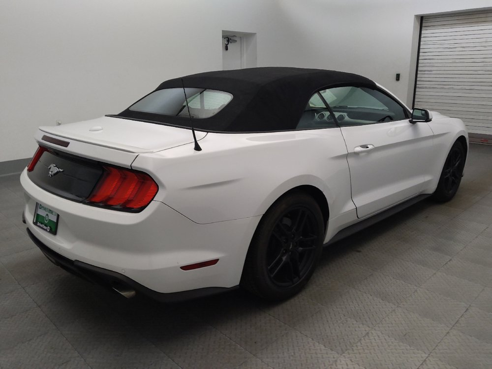 Used 2020 Ford Mustang Premium RWD image 9
