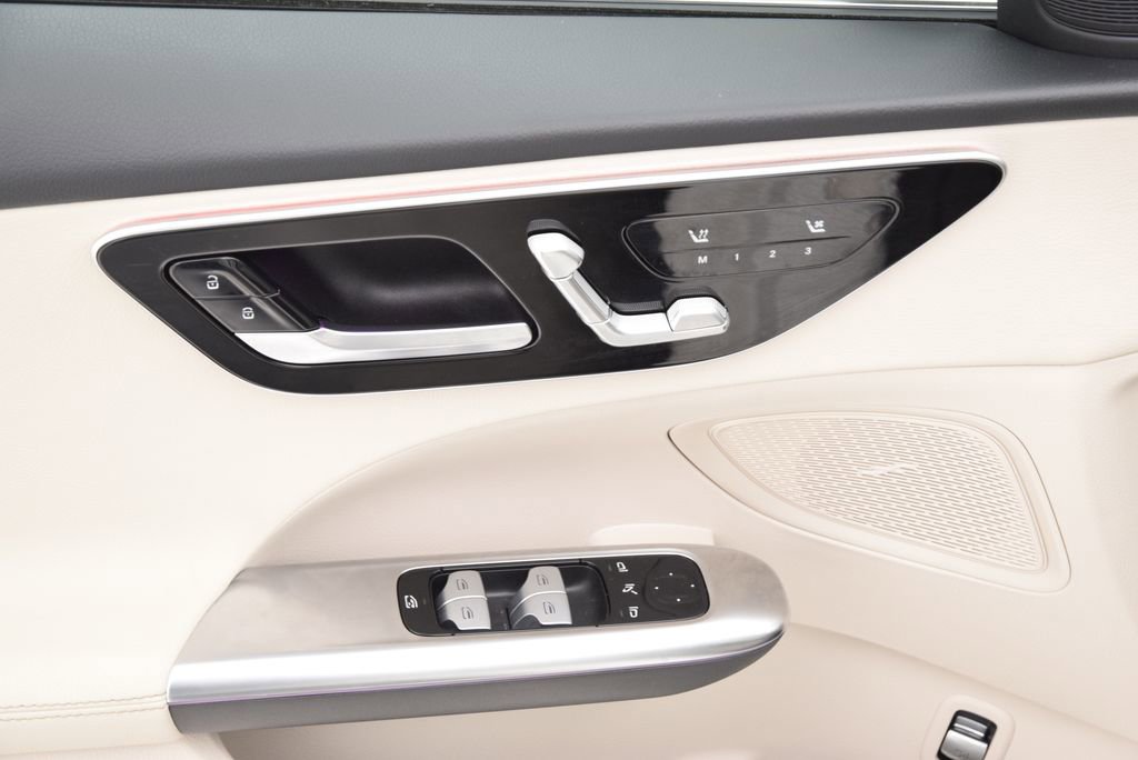 Used 2023 Mercedes-Benz C 300 Sedan image 22