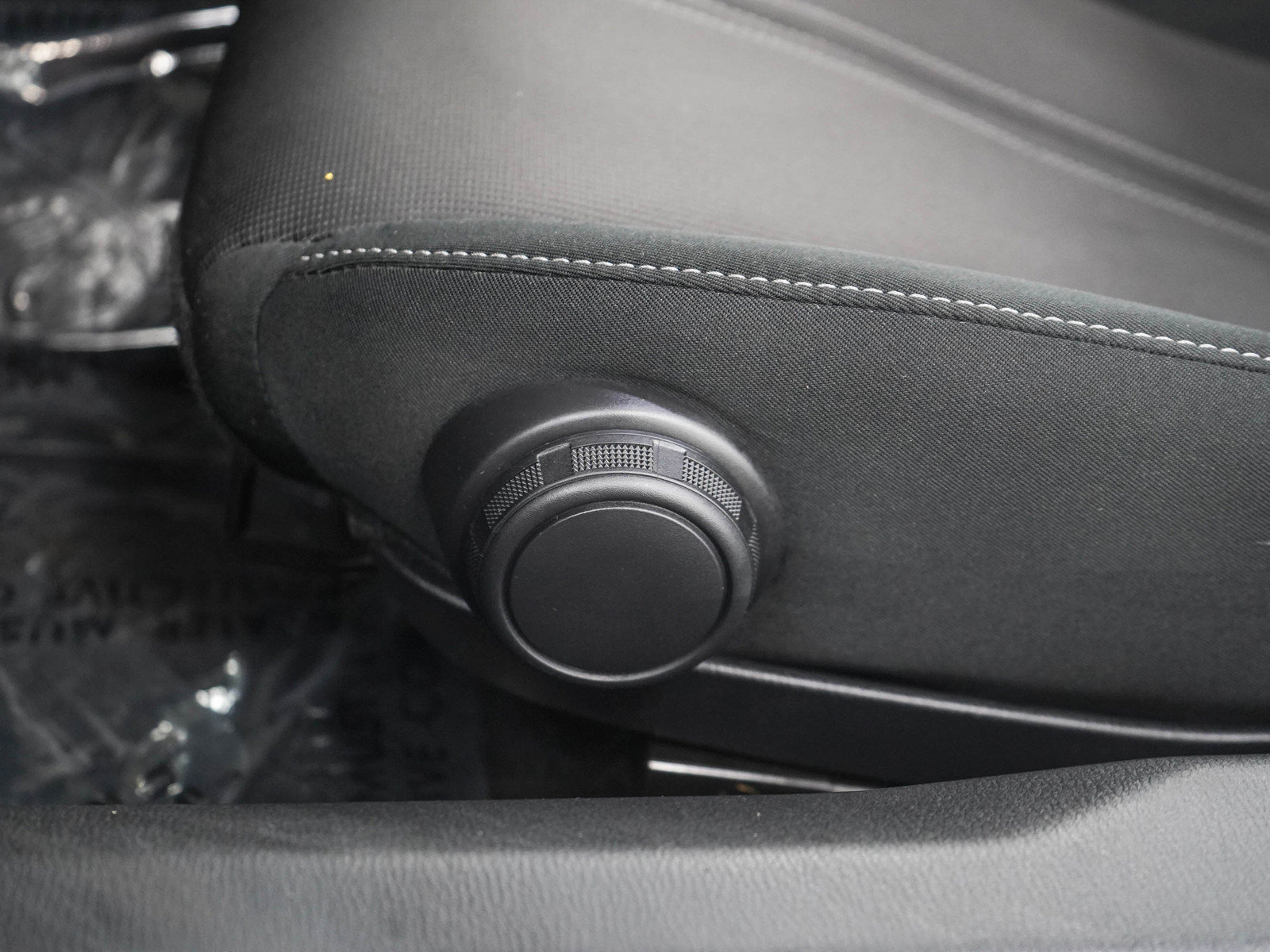 Used 2023 MAZDA MX-5 Miata Club w/ Appearance Package RWD image 23