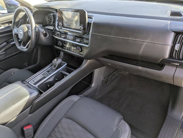 Used 2022 Nissan Pathfinder SV w/ SV Black Package image 33