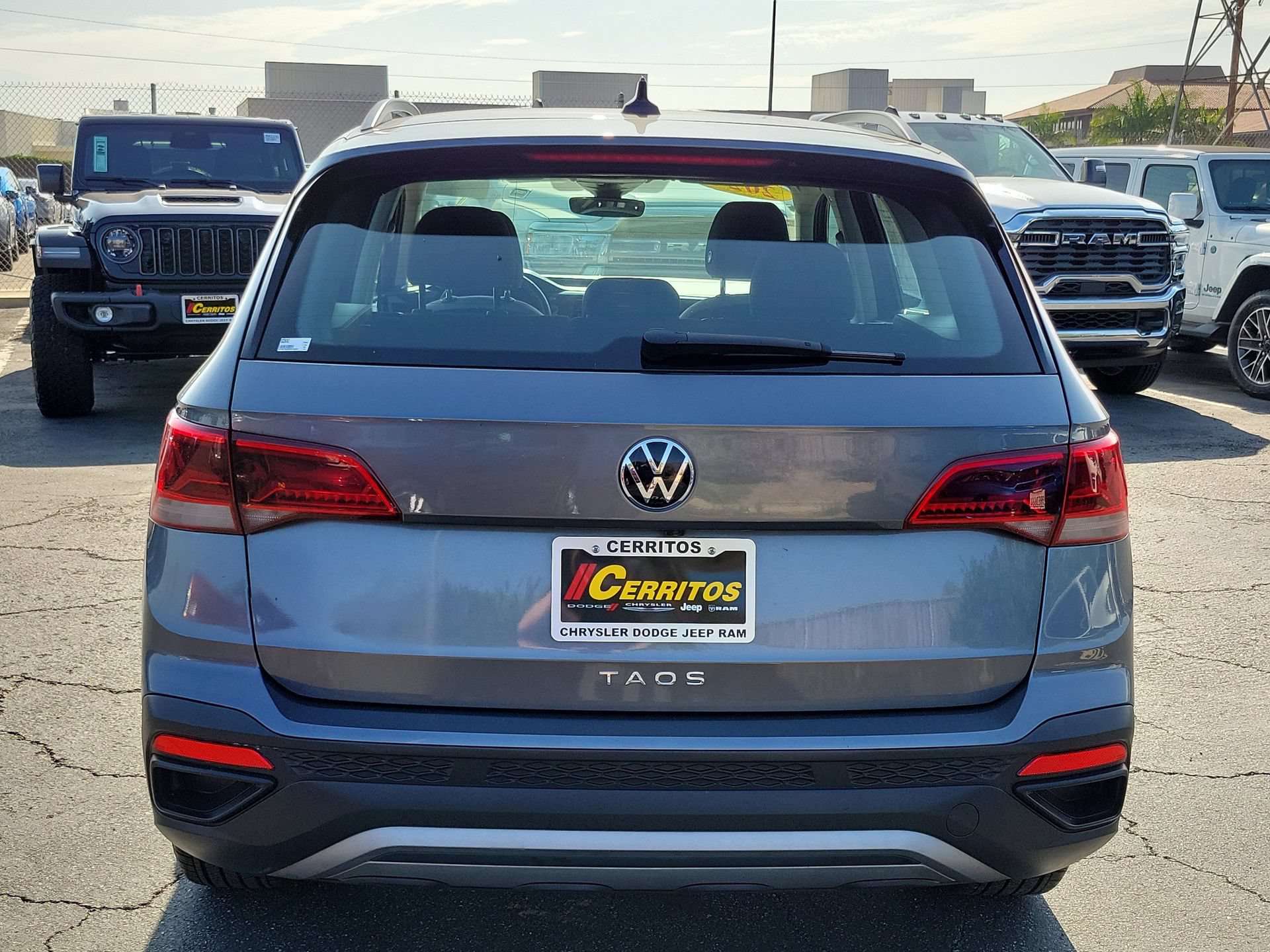 Used 2024 Volkswagen Taos S FWD image 3