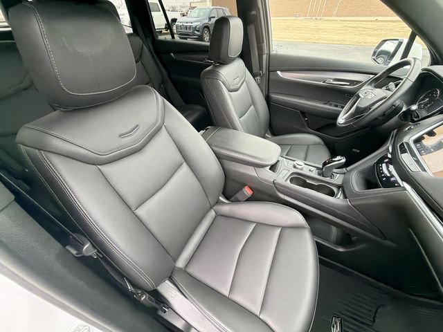 Certified 2025 Cadillac XT6 Luxury AWD/4WD image 29