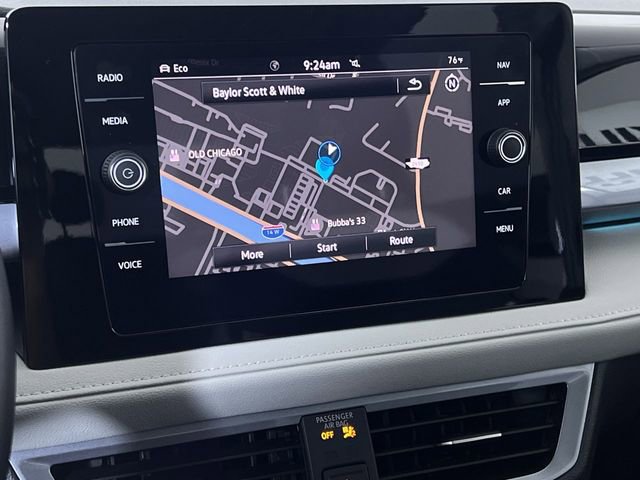 Used 2025 Volkswagen Taos SEL image 18